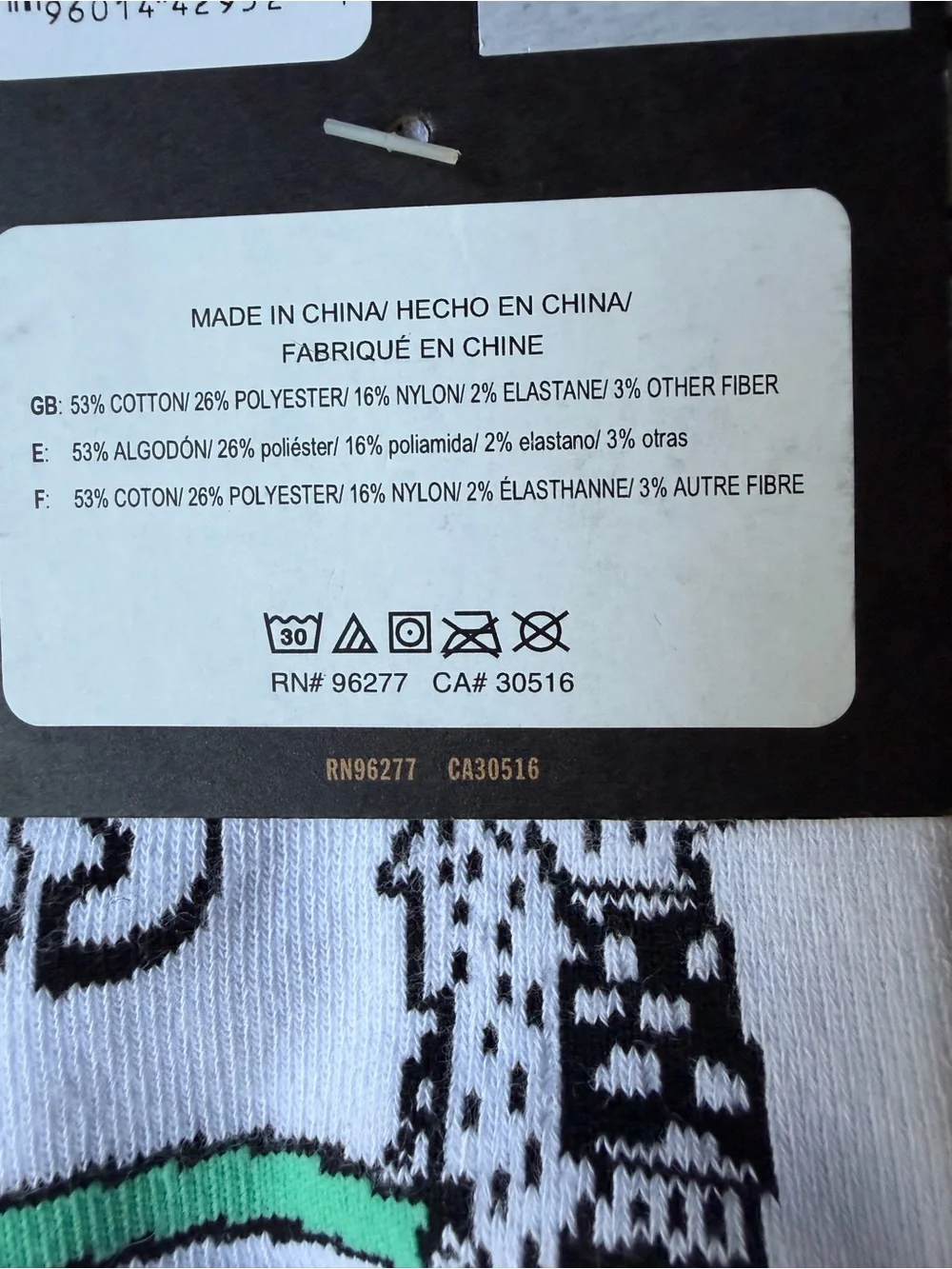 NWT Vans White Graphic Kid’s Crew Socks. Christmas Seasonal. Sz 1-6. Skater!
